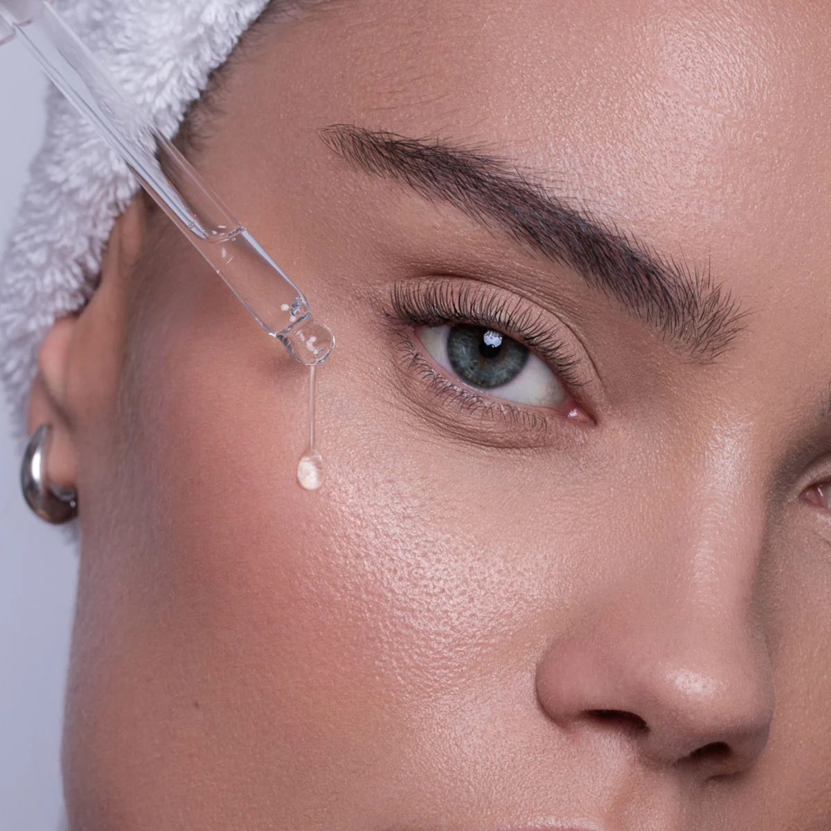 Bielenda Skin Clinic Retinol & Squalane Lifting Night Serum - Image 2