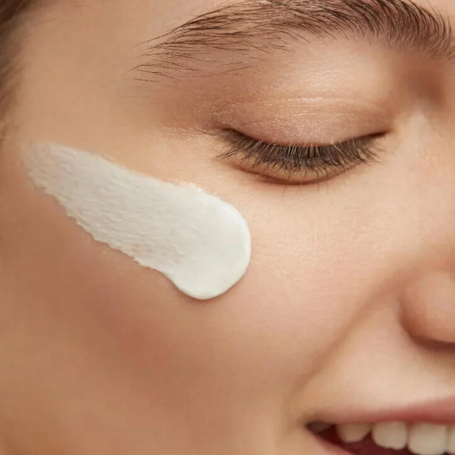 OnlyBio Botanic Clinic Bright Treatment Anti Dark Spots Night Cream - Image 2
