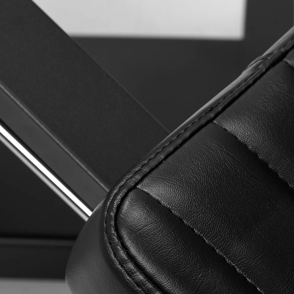 Pro Ink 611 Tattoo Chair Black - Image 9