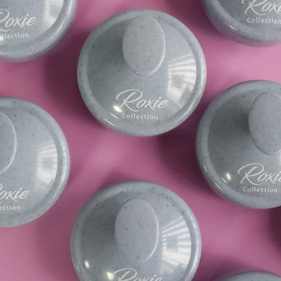 Roxie Collection Stimulating Scalp Massager Brush - Image 4