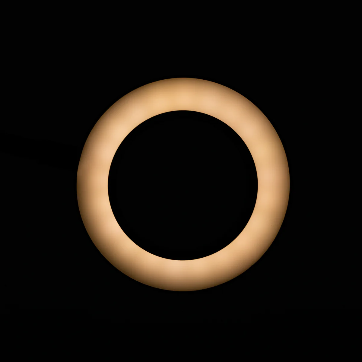 ACTIVESHOP SNAKE RING LED LAMP LAMP ON A DESK BLACK - Image 3